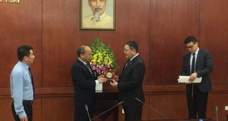 Mr. D. Davaasuren, State Secretary of MFA visited Vietnam